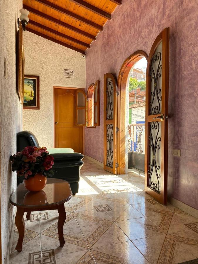 Hostal Isla Senorial San Gil Zewnętrze zdjęcie