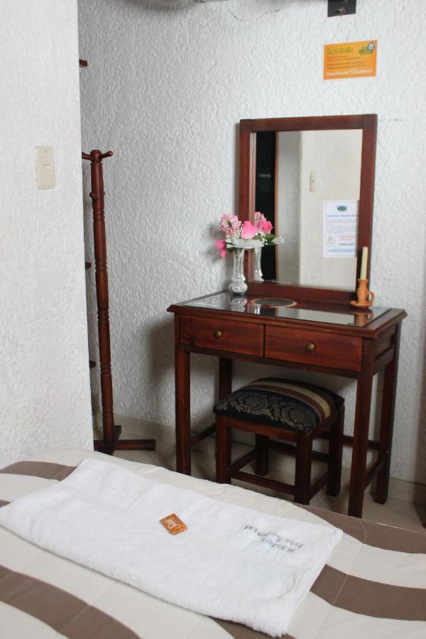 Hostal Isla Senorial San Gil Zewnętrze zdjęcie
